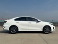 2022 Kia K3 II (China Market) Рестайлинг, белый, 2033000 рублей - вид 5