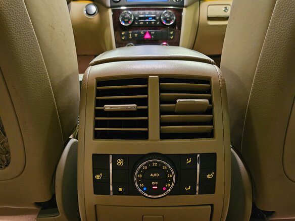 2010 Mercedes-Benz GL-Класс 500 I (X164) Рестайлинг, чёрный, 2100000 рублей - вид 24