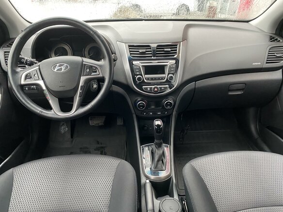 2015 Hyundai Solaris I Рестайлинг, серебристый - вид 9