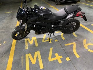 2019 Bajaj Dominar 400, чёрный, 360000 рублей, вид 3