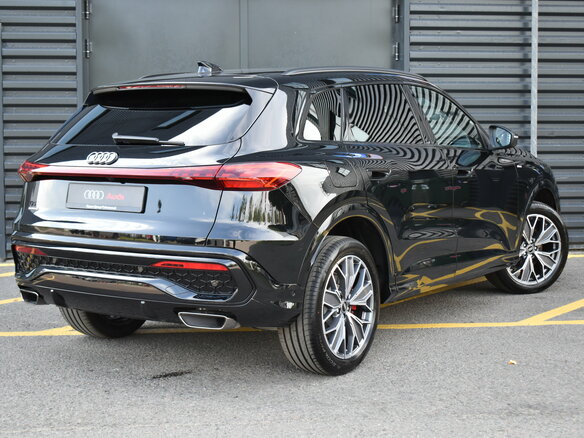 2026 Audi Q5 L III (GU), чёрный - вид 5