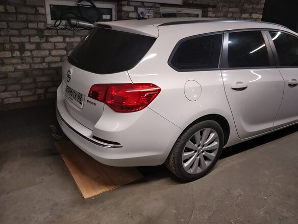 2013 Opel Astra J Рестайлинг, белый, 850000 рублей - вид 6