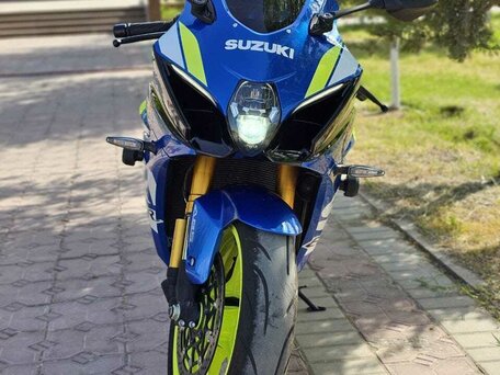 2019 Suzuki GSX-R 1000, синий, 1600000 рублей, вид 2