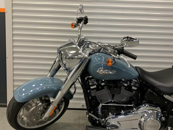 2024 Harley-Davidson Fat Boy, голубой, 3390000 рублей - вид 10