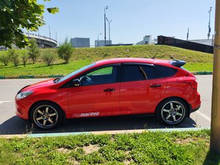 2013 Ford Focus III, красный, 1095000 рублей, вид 3