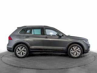 2021 Volkswagen Tiguan II Рестайлинг, серый, 3570000 рублей, вид 4
