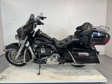 2012 Harley-Davidson Electra Glide, чёрный, 730000 рублей, вид 2