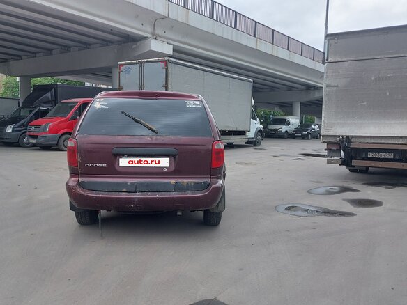 2001 Dodge Caravan 3-speed IV, пурпурный - вид 4