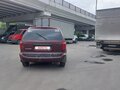 2001 Dodge Caravan 3-speed IV, пурпурный - вид 4