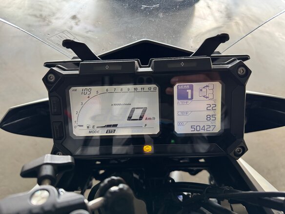 2015 Yamaha MT-09 Tracer (FJ-09), серый, 680000 рублей - вид 9