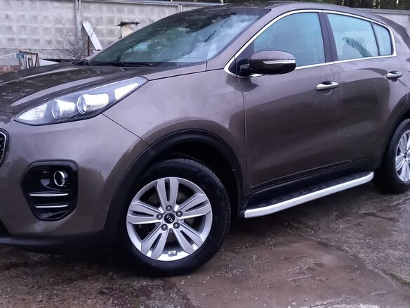 2017 Kia Sportage IV, коричневый, 2400000 рублей - вид 4