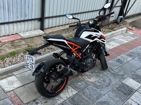 2017 KTM 250 Duke, белый, 295000 рублей, вид 4