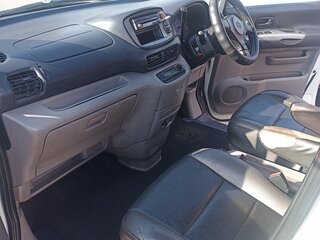 2000 Nissan Serena II (C24), белый, 400000 рублей, вид 4