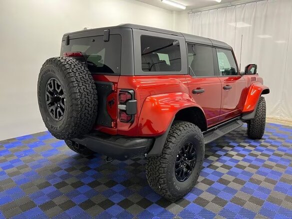 2024 Ford Bronco Raptor VI, оранжевый, 15165172 рублей - вид 2