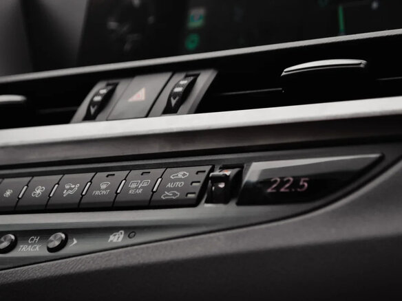 2020 Lexus ES 250 VII, чёрный - вид 9