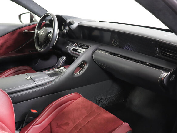 2017 Lexus LC 500 I, красный - вид 9