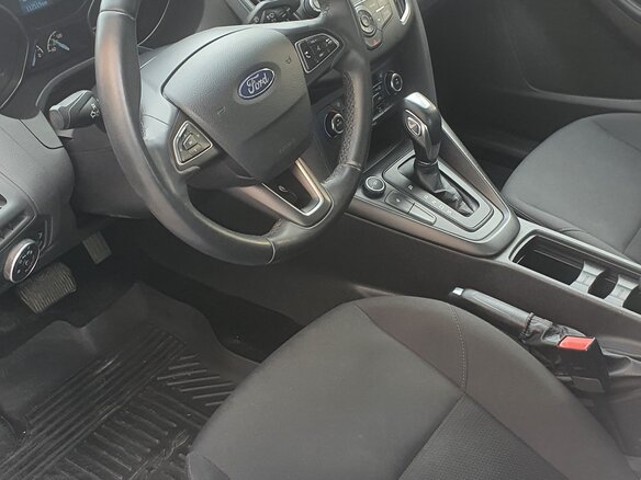 2018 Ford Focus III Рестайлинг, белый, 1200000 рублей - вид 5