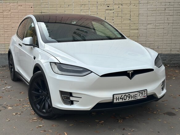 2017 Tesla Model X 90D I, белый, 3790000 рублей - вид 10