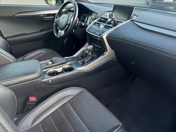 2016 Lexus NX 200t I, белый, 3050000 рублей - вид 5