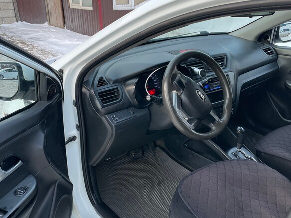 2013 Kia Rio III, белый, 630000 рублей - вид 7