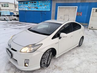 2010 Toyota Prius III (XW30), белый, 1280000 рублей, вид 4