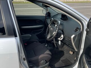 2003 Toyota Ist I, серебристый, 520000 рублей, вид 5