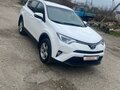 2017 Toyota RAV4 IV (XA40) Рестайлинг, белый, 2400000 рублей
