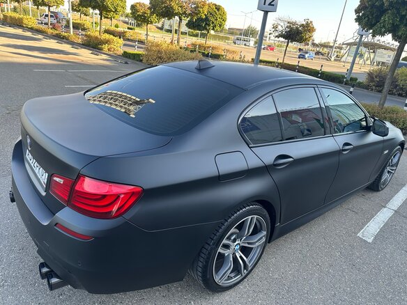 2013 BMW 5 серии 520i VI (F10/F11/F07), чёрный, 2020000 рублей - вид 2