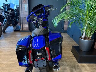 2026 Harley-Davidson CVO Street Glide, синий, 5850000 рублей, вид 5