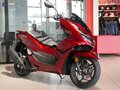 2024 Honda PCX 125, красный - вид 7