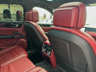 2019 Porsche Cayenne Coupé III, серый, 7490000 рублей, вид 5