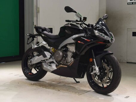 2022 Aprilia Tuono 660, чёрный, 1177000 рублей, вид 3