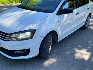 2019 Volkswagen Polo V Рестайлинг, белый, 600000 рублей, вид 1