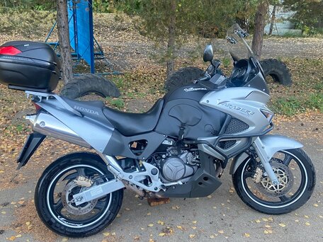 2006 Honda XL1000V Varadero, серебристый, 550000 рублей, вид 3