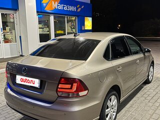 2017 Volkswagen Polo V Рестайлинг, бежевый, 1090000 рублей, вид 5