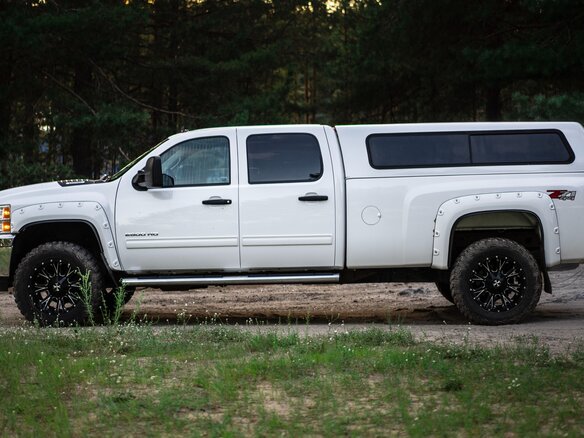 2013 Chevrolet Silverado II (GMT900), белый, 3000000 рублей - вид 19