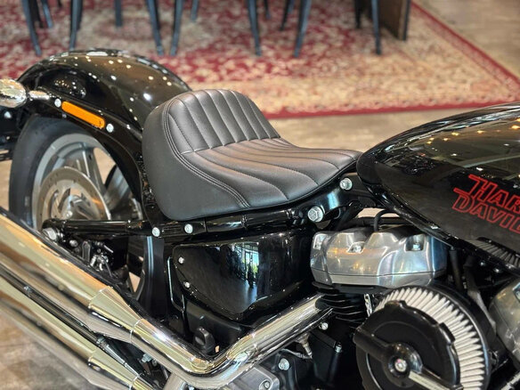 2024 Harley-Davidson Softail Standard, чёрный, 1890000 рублей - вид 8