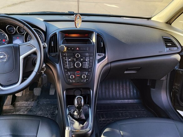 2013 Opel Astra J Рестайлинг, чёрный, 650000 рублей - вид 7
