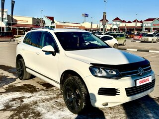 2010 Volkswagen Touareg II, белый, 1800000 рублей, вид 2