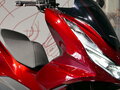 2024 Honda PCX 125, красный - вид 6