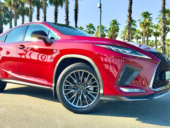 2021 Lexus RX 300 IV Рестайлинг, красный, 5800000 рублей - вид 2