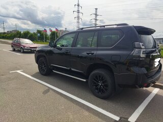 2021 Toyota Land Cruiser Prado 150 Series Рестайлинг 3, чёрный, 6985000 рублей, вид 5