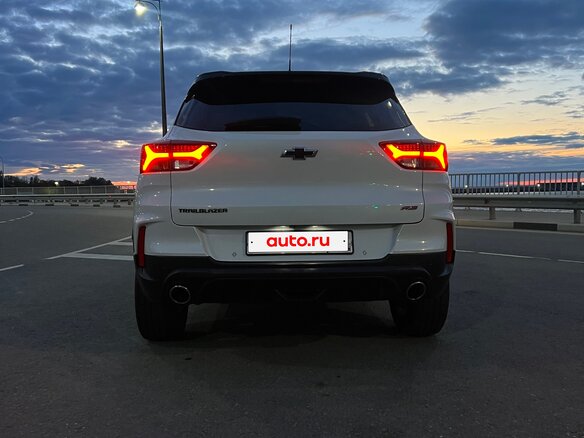 2020 Chevrolet TrailBlazer III, белый, 2200000 рублей - вид 4