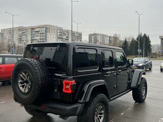 2023 Jeep Wrangler IV (JL) Рестайлинг, чёрный, 12500000 рублей, вид 4