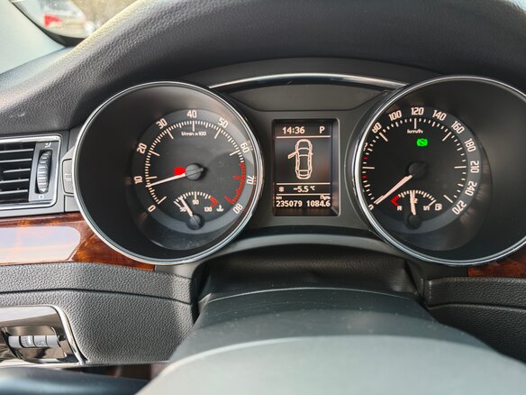 2014 Skoda Superb DSG II Рестайлинг, пурпурный, 1359000 рублей - вид 24