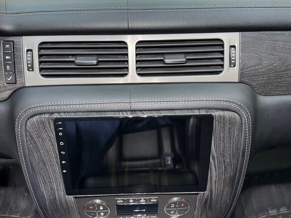 2011 Chevrolet Tahoe 6AT III, белый, 3480000 рублей - вид 19