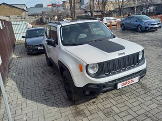 2017 Jeep Renegade Trailhawk I, белый, 2250000 рублей, вид 2