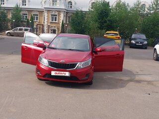 2014 Kia Rio III, красный, 900000 рублей, вид 2