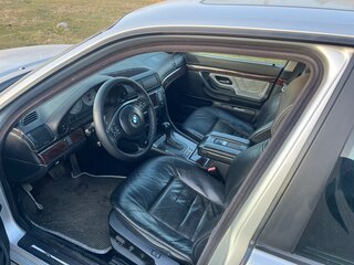 2001 BMW 7 серии 740i III (E38) Рестайлинг, серебристый, 1400000 рублей, вид 5