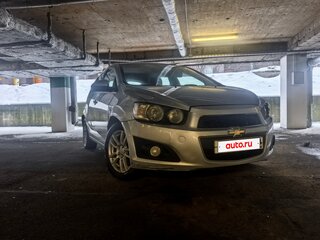 2013 Chevrolet Aveo II, серебристый, 500000 рублей, вид 2